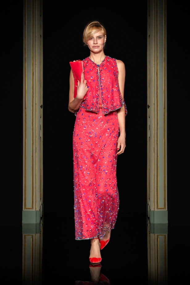 مجموعة جيورجيو ارماني للهوت كوتور لربيع وصيف 2021 