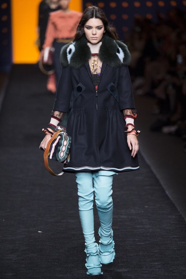 عرض أزياء فندي لخريف وشتاء ٢٠١٦ و ٢٠١٧