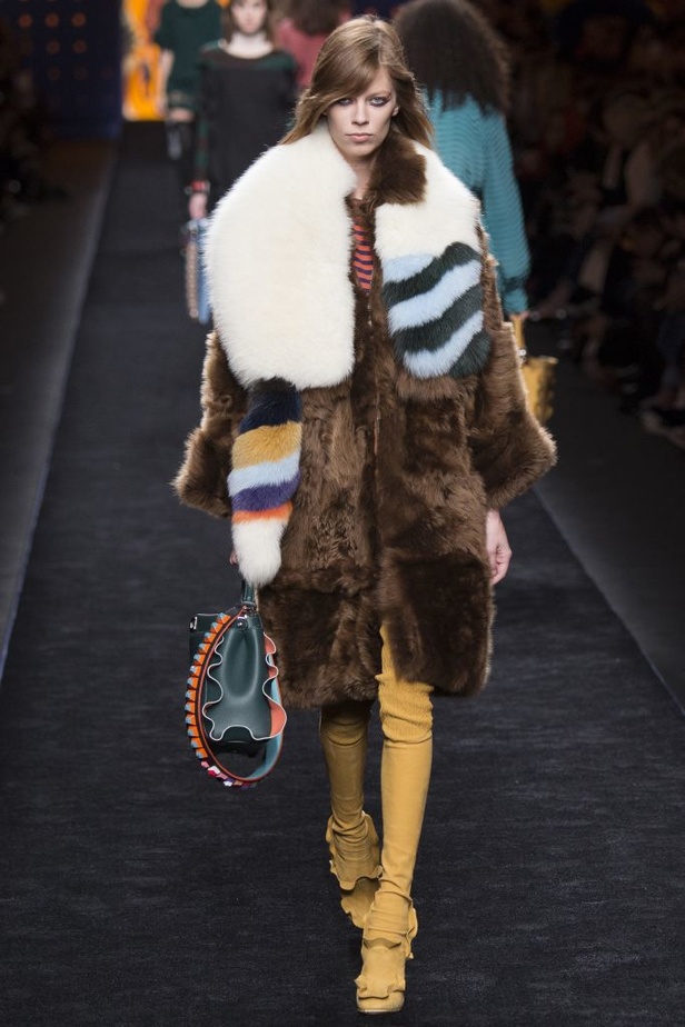 عرض أزياء فندي لخريف وشتاء ٢٠١٦ و ٢٠١٧