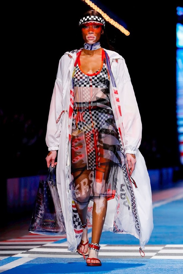 مجموعة Tommy Hilfiger للألبسة الجاهزة لربيع و صيف 2018