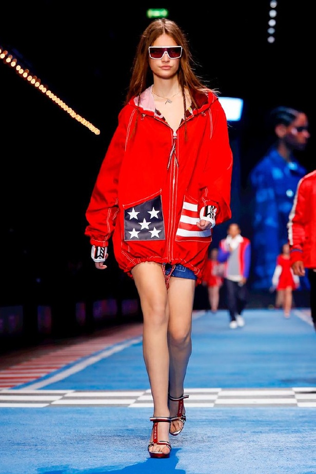 مجموعة Tommy Hilfiger للألبسة الجاهزة لربيع و صيف 2018