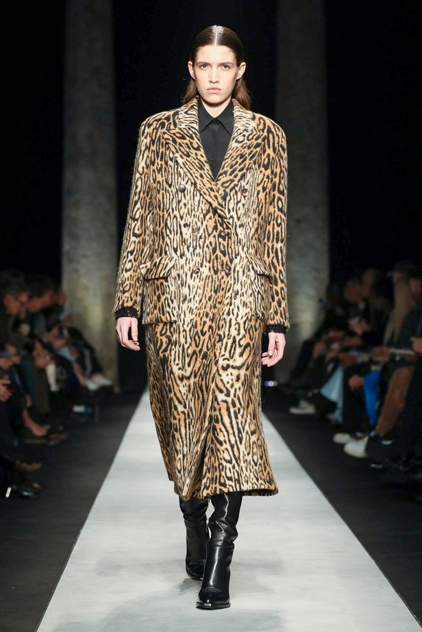 عرض أزياء ERMANNO SCERVINO في اسبوع الموضة في ميلان 2020 