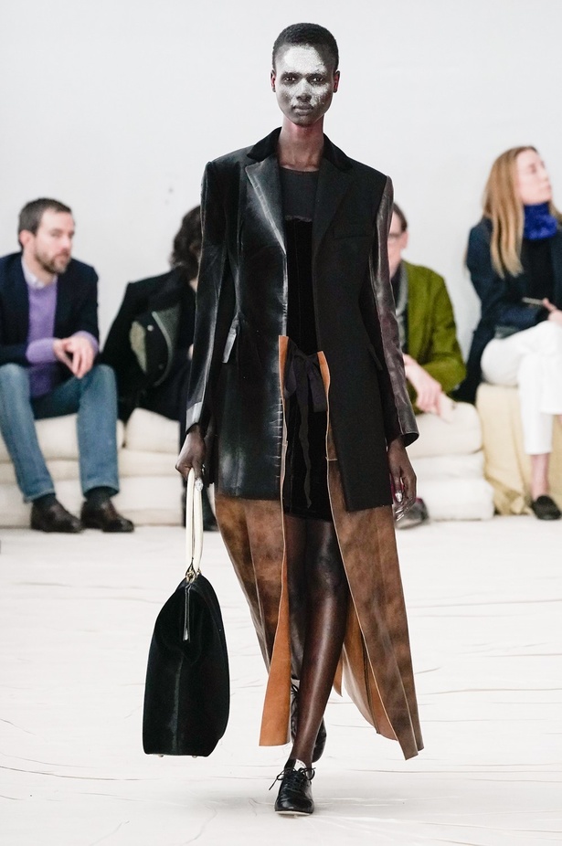 خطوط تجريدية في عرض مجموعة Marni FW20