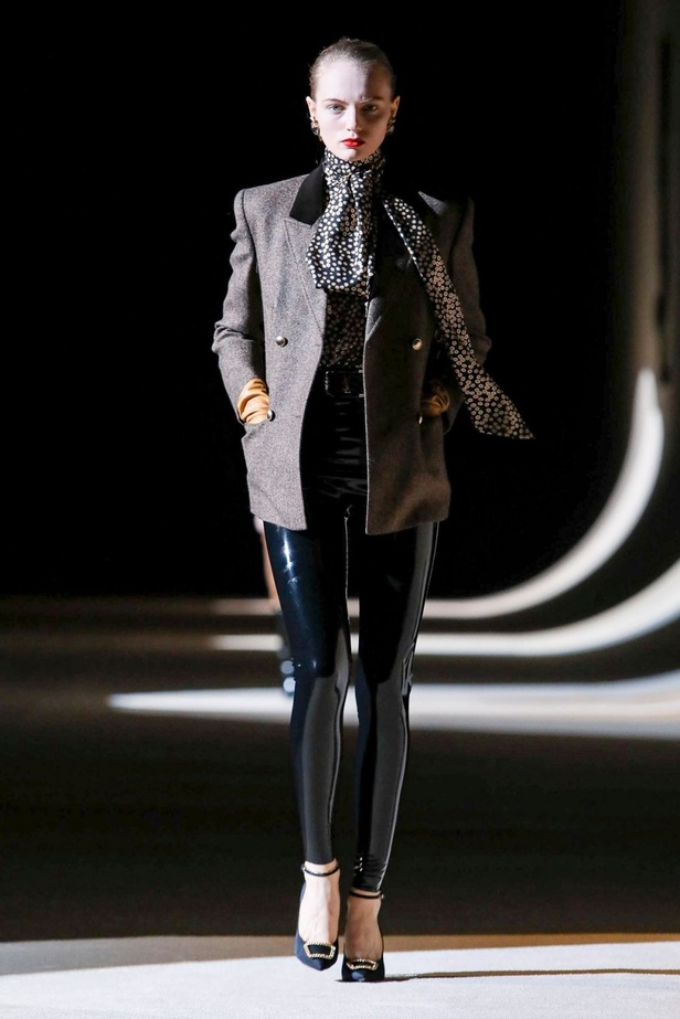 مجموعة سان لوران خريف وشتاء 2020-2021 من باريس