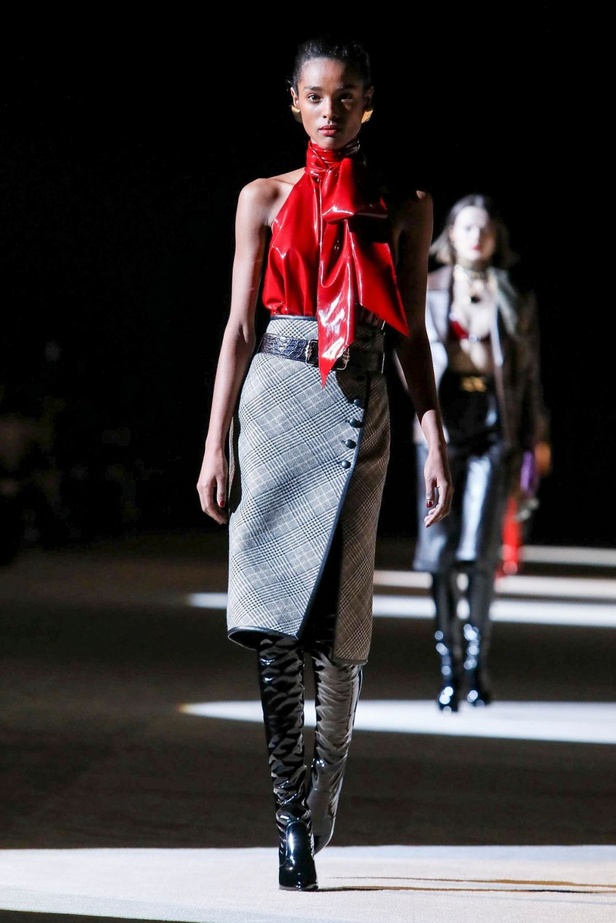 مجموعة سان لوران خريف وشتاء 2020-2021 من باريس