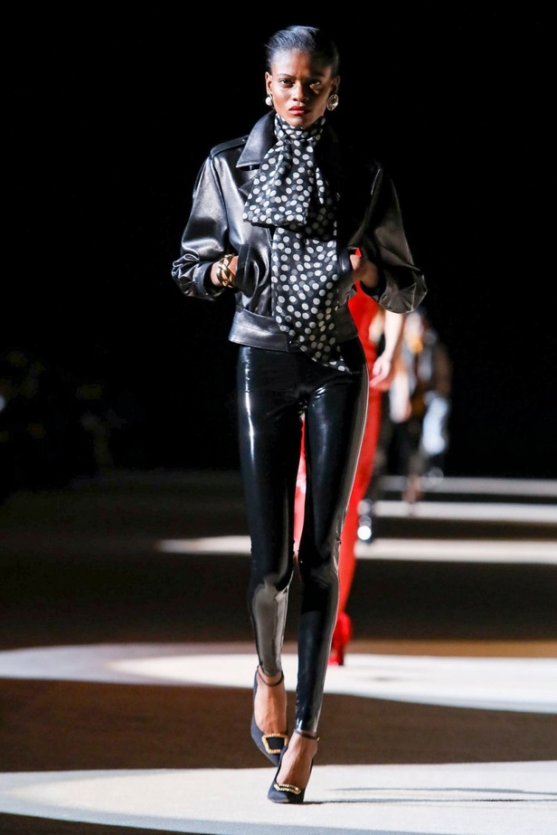 مجموعة سان لوران خريف وشتاء 2020-2021 من باريس