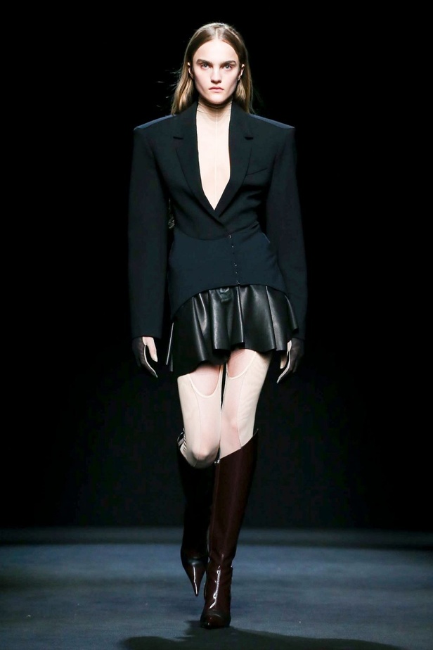 مجموعة Mugler لموسم خريف وشتاء 2020-2021