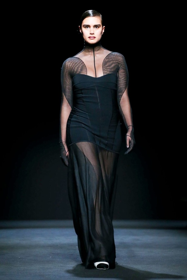 مجموعة Mugler لموسم خريف وشتاء 2020-2021