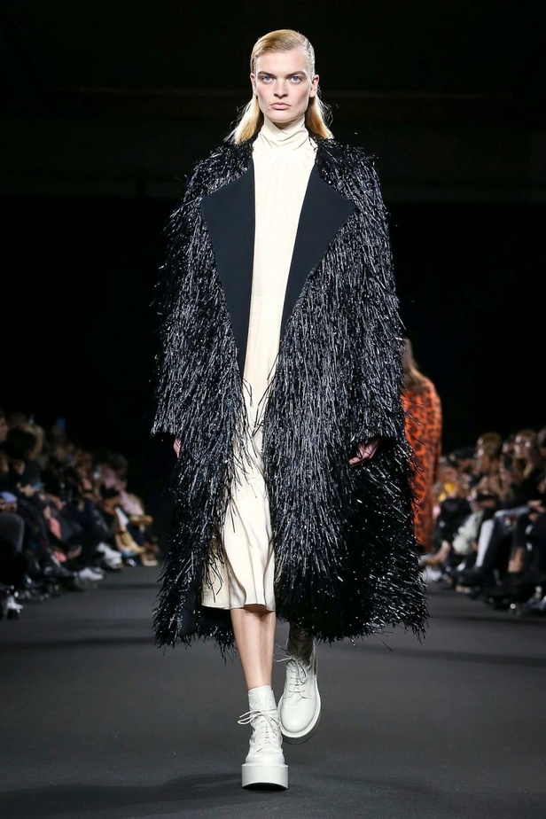 مجموعة Rochas لموسم خريف وشتاء 2020-2021