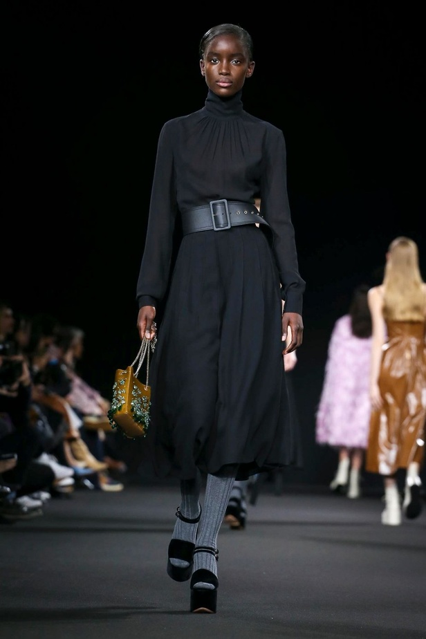 مجموعة Rochas لموسم خريف وشتاء 2020-2021