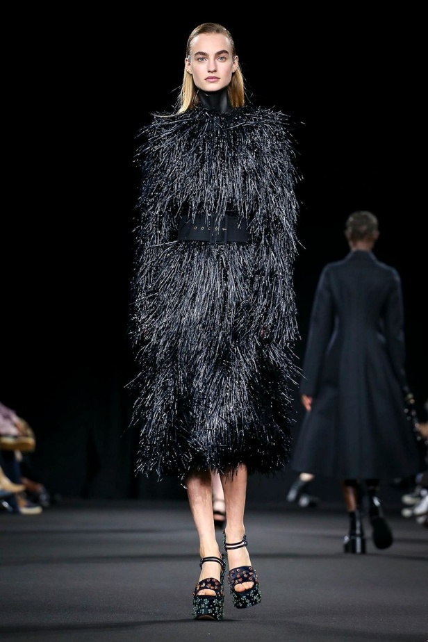 مجموعة Rochas لموسم خريف وشتاء 2020-2021