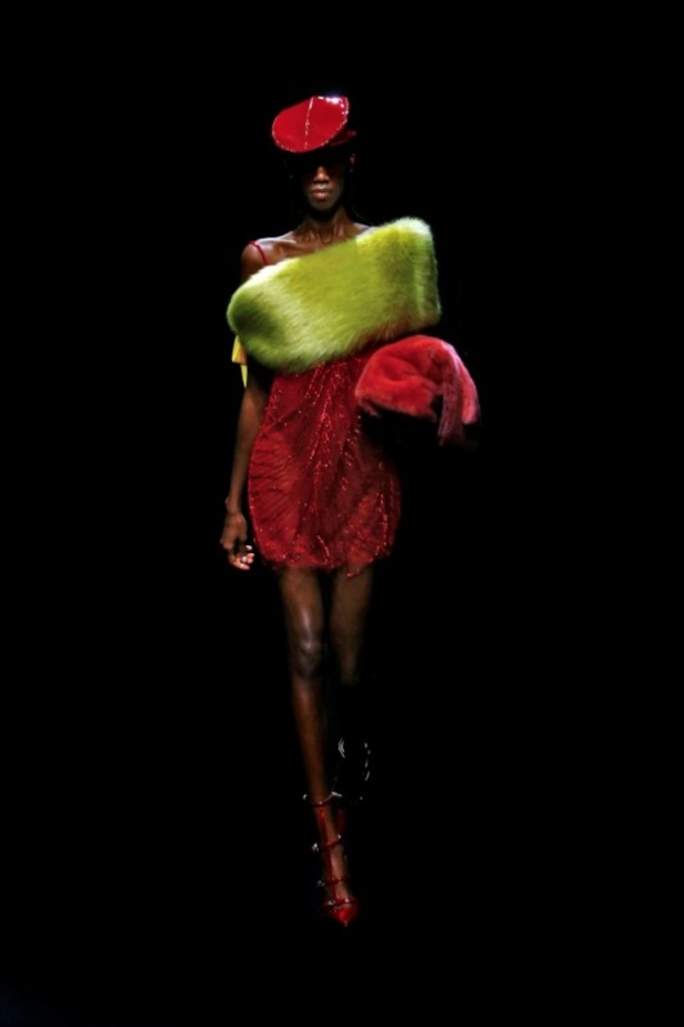 عرض أزياء BLUMARINE لخريف وشتاء 2021 في ميلانو