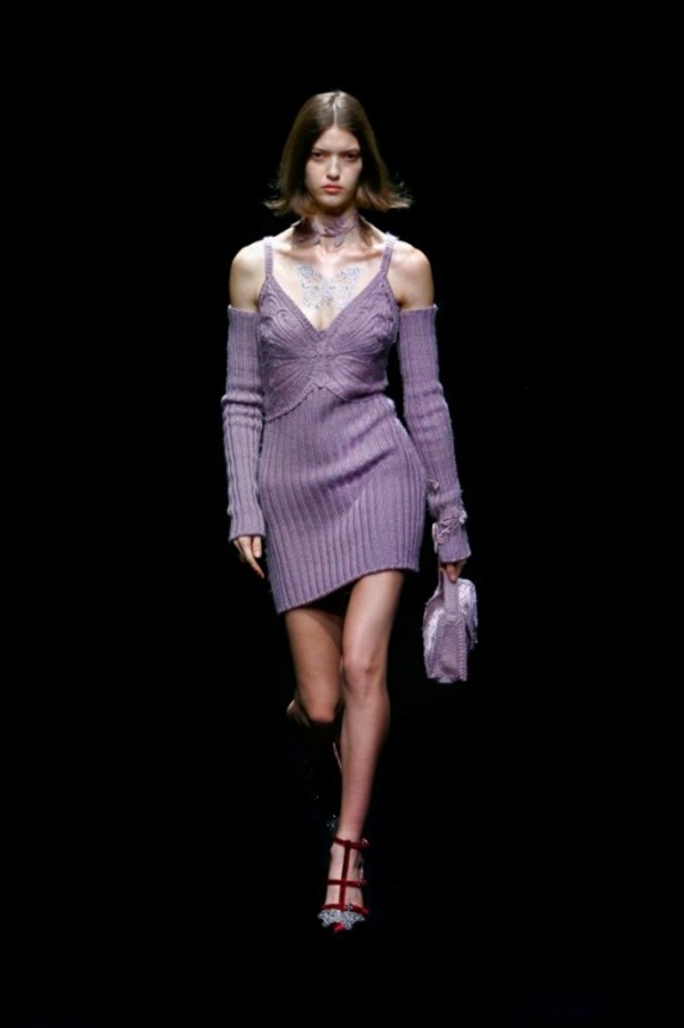 عرض أزياء BLUMARINE لخريف وشتاء 2021 في ميلانو