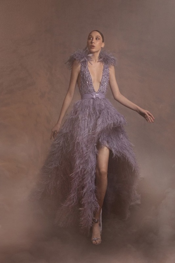 عرض ازياء مجموعة زهير مراد الهوت كوتور لصيف 2021 ينقلنا إلى بلاد الأرز والمرأة