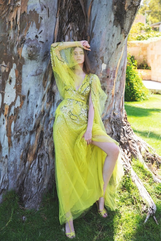  مجموعة ايلي صعب ريزورت 2022 ترحب بالبدايات الجديدة