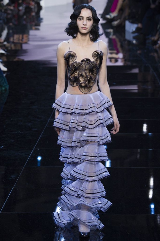 عرض "جورجيو أرماني بريفيه" الفاخر لربيع وصيف 2016