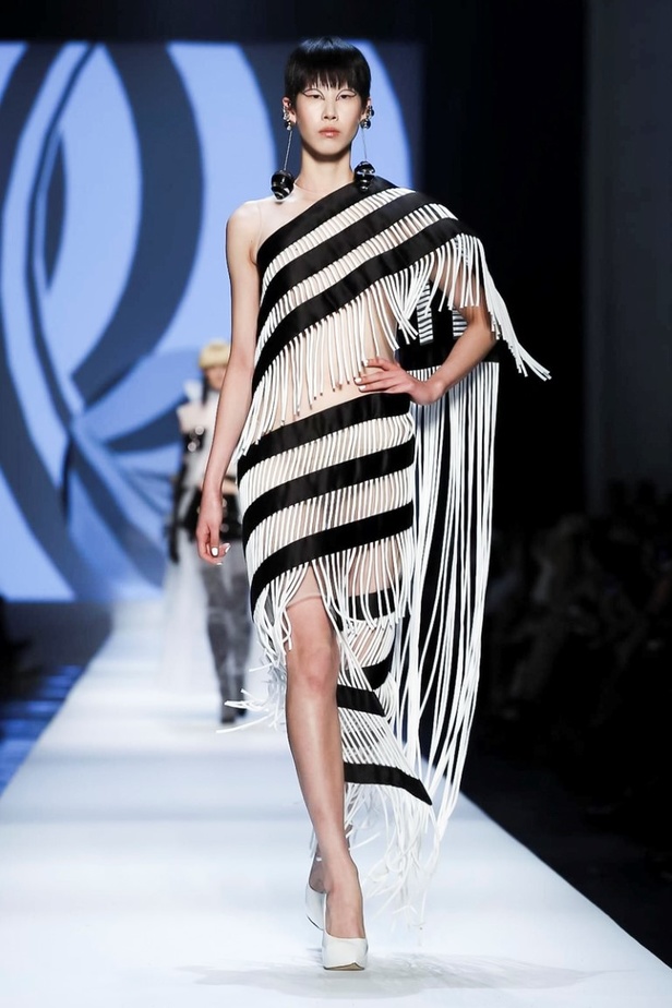 مجموعة جان بول غوتييه للهوت كوتور لربيع وصيف 2018