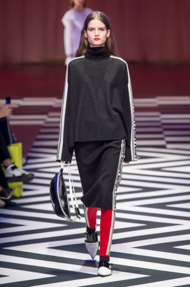 عرض أزياء Msgm لخريف وشتاء 2017