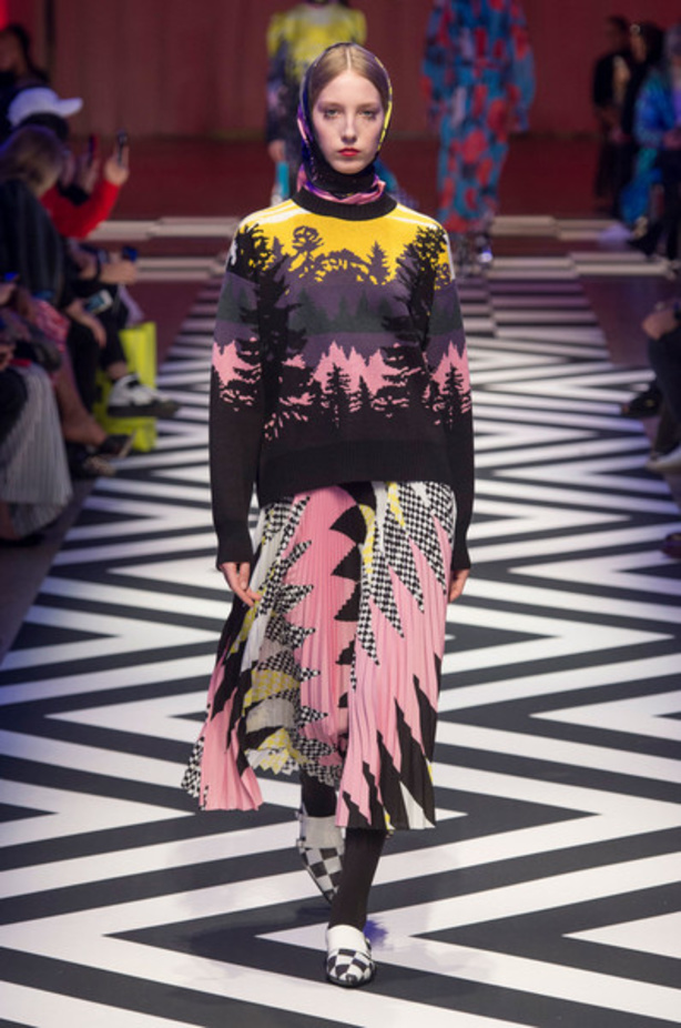 عرض أزياء Msgm لخريف وشتاء 2017