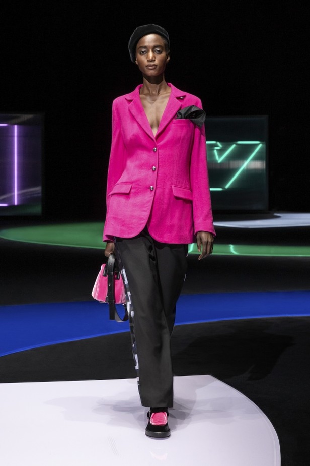 عرض أزياء  Emporio Armani لخريف وشتاء 2021-2022