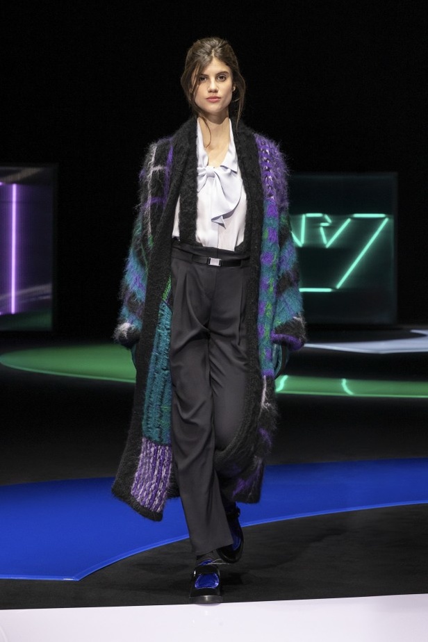 عرض أزياء  Emporio Armani لخريف وشتاء 2021-2022