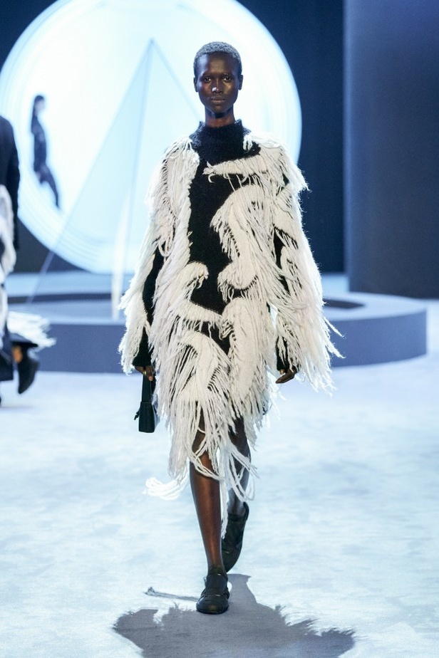 عرض أزياء Salvatore Ferragamo لخريف وشتاء 2021 في أسبوع ميلانو