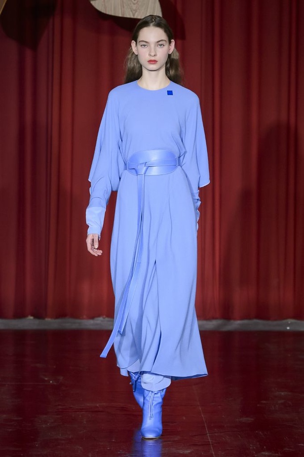 أحدث عروض أزياء دار Roksanda لخريف وشتاء 2018