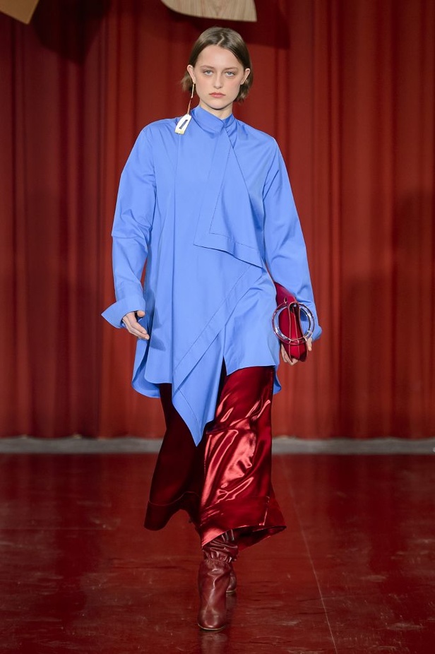 أحدث عروض أزياء دار Roksanda لخريف وشتاء 2018