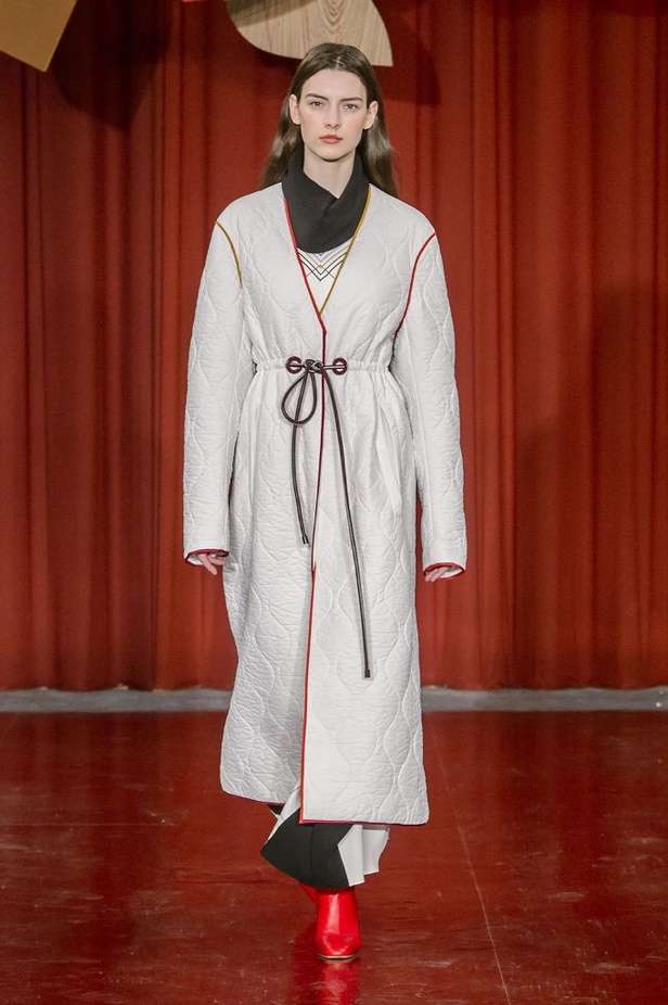 أحدث عروض أزياء دار Roksanda لخريف وشتاء 2018