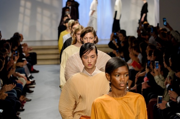 مجموعة “جيل ساندر” لموسم ربيع وصيف 2017