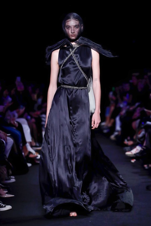 مجموعة Ann Demeulemeester لربيع وصيف ٢٠١٩!