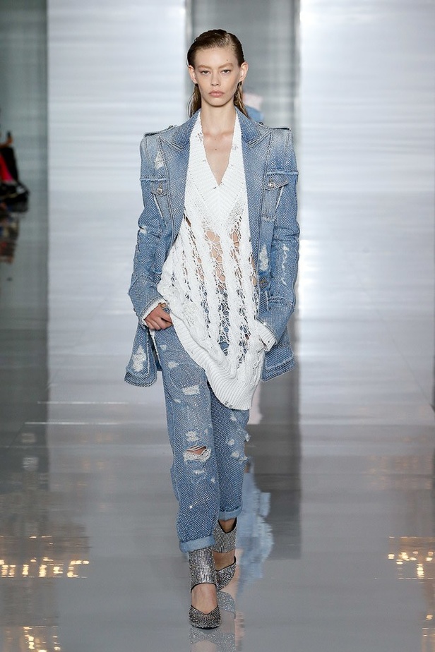 عرض أزياء Balmain لربيع وصيف 2019