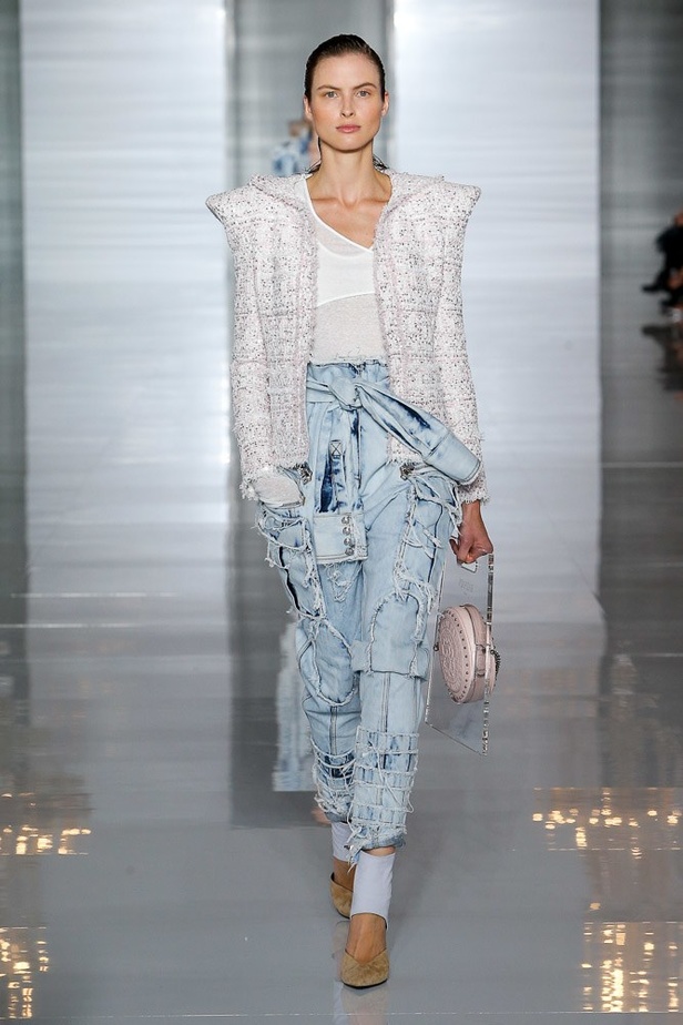 عرض أزياء Balmain لربيع وصيف 2019