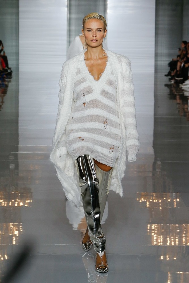 عرض أزياء Balmain لربيع وصيف 2019