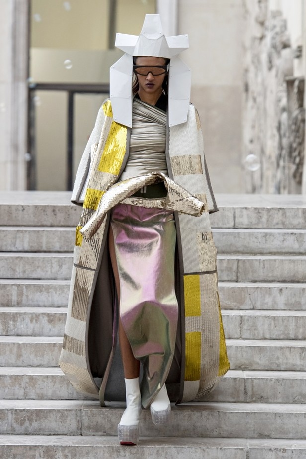 اسبوع الموضة في باريس 2019 مجموعة RICK OWENS لربيع وصيف 2020