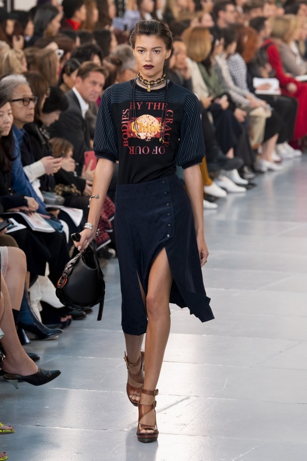 اسبوع الموضة في باريس 2019 ازياء CHLOE الجاهزة لربيع وصيف 2020