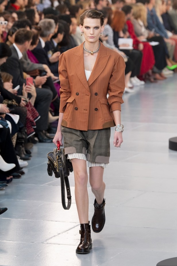 اسبوع الموضة في باريس 2019 ازياء CHLOE الجاهزة لربيع وصيف 2020