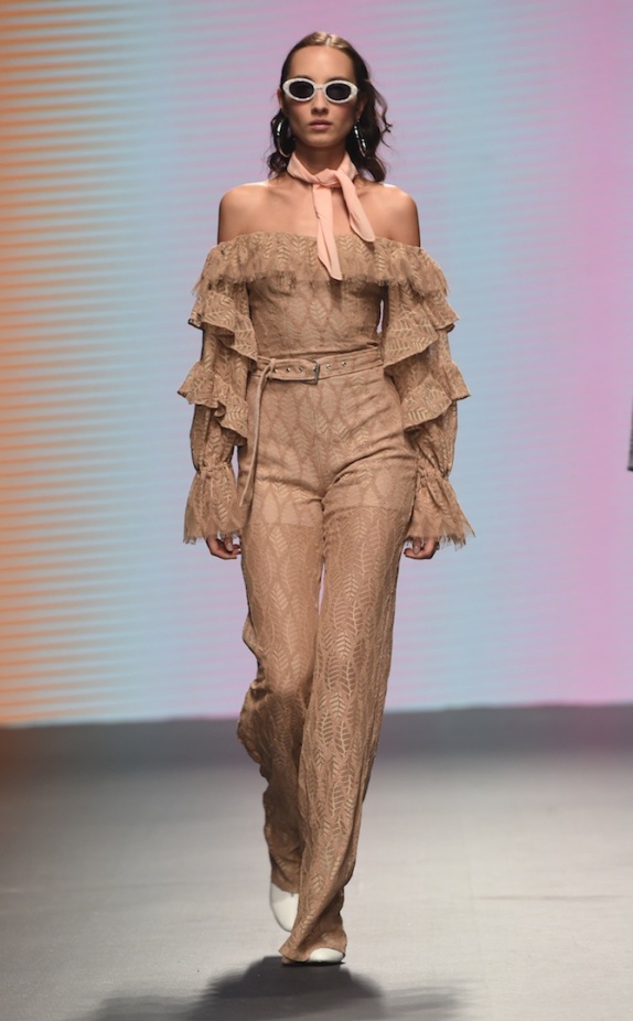 أبرز عروض ازياء فاشن فوروورد في دبي لعام 2017