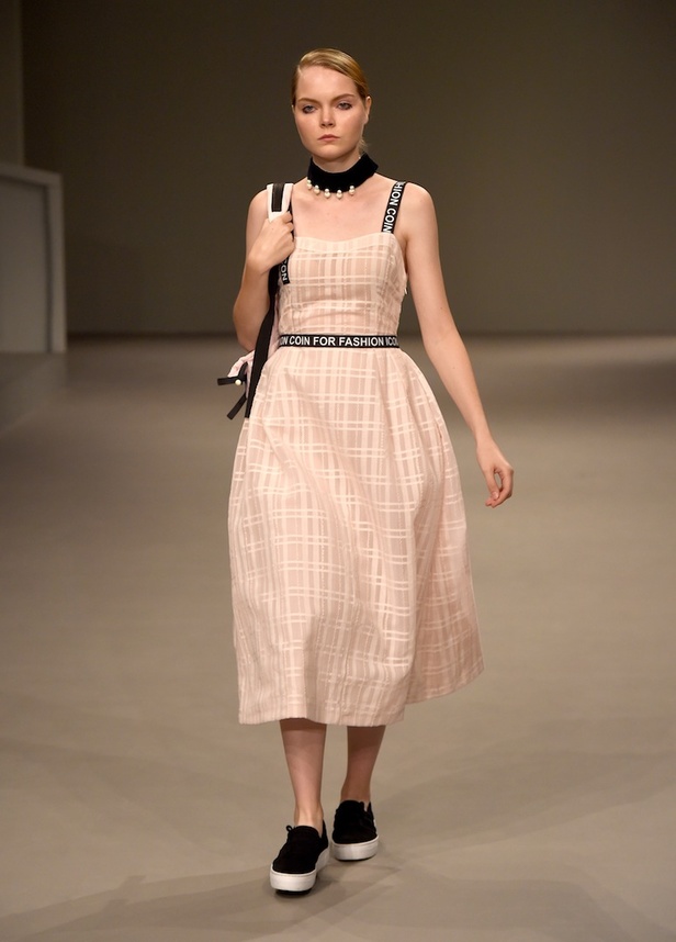 أبرز عروض أزياء "فاشن فوروود" في دبي لعام 2017