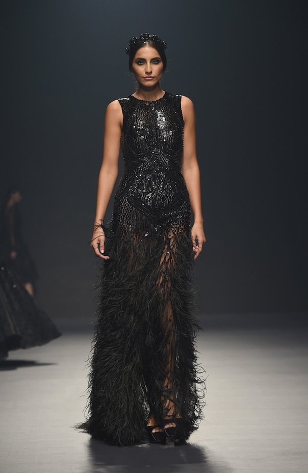 أبرز عروض أزياء "فاشن فوروود" في دبي لعام 2017