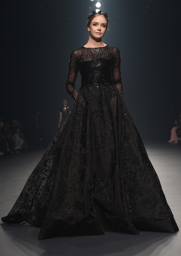 أبرز عروض أزياء "فاشن فوروود" في دبي لعام 2017