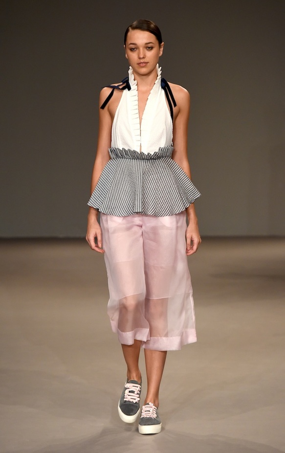 أبرز عروض أزياء "فاشن فوروود" في دبي لعام 2017