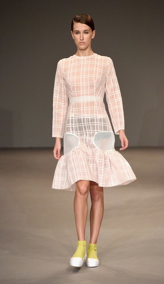 أبرز عروض أزياء "فاشن فوروود" في دبي لعام 2017