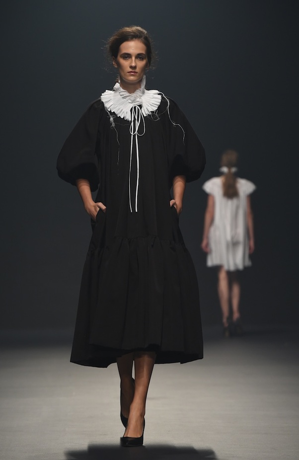 أبرز عروض أزياء "فاشن فوروود" في دبي لعام 2017