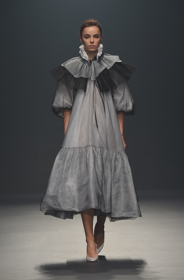 أبرز عروض أزياء "فاشن فوروود" في دبي لعام 2017