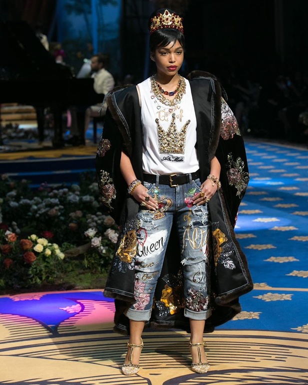 فساتين سهرة منفوخة في عرض دولتشي آند غابانا التامودا