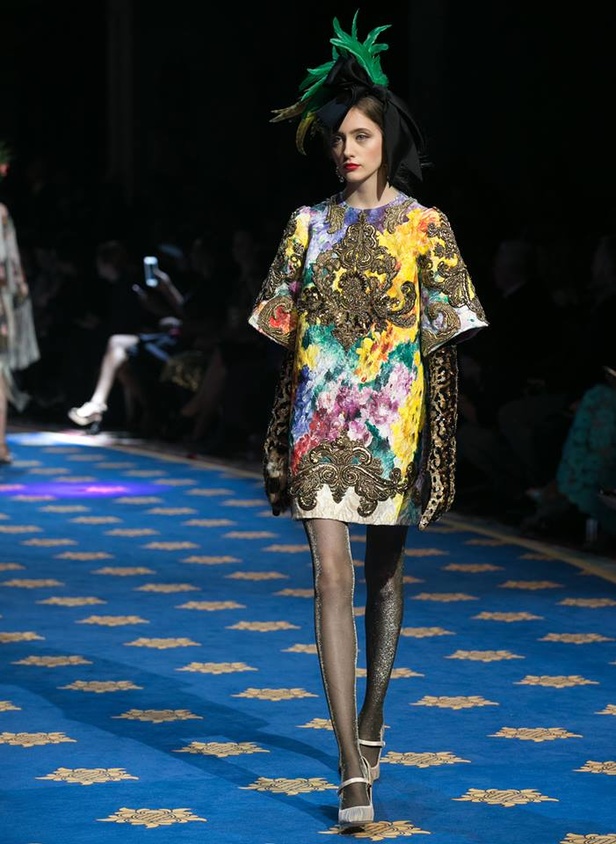 فساتين سهرة منفوخة في عرض دولتشي آند غابانا التامودا