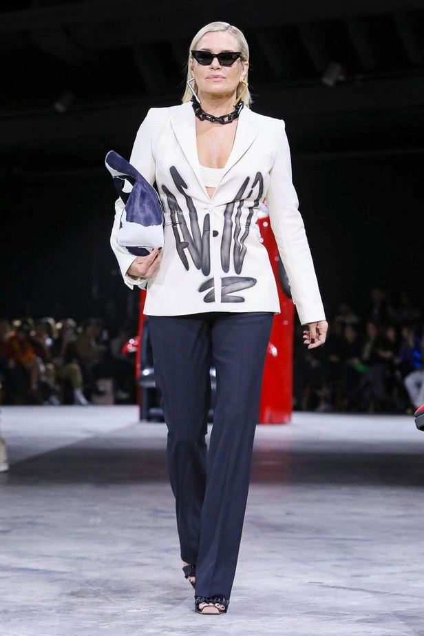 مجموعة Off White لموسم خريف وشتاء 2020-2021