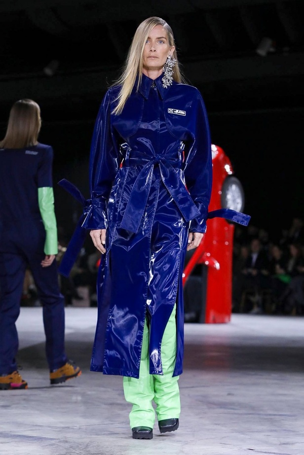 مجموعة Off White لموسم خريف وشتاء 2020-2021