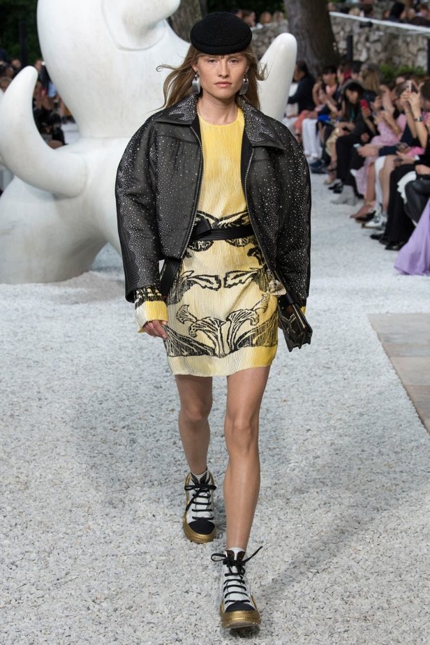 أزياء لويس فويتون كروز لعام 2019 تحاكي الروح الحيوية